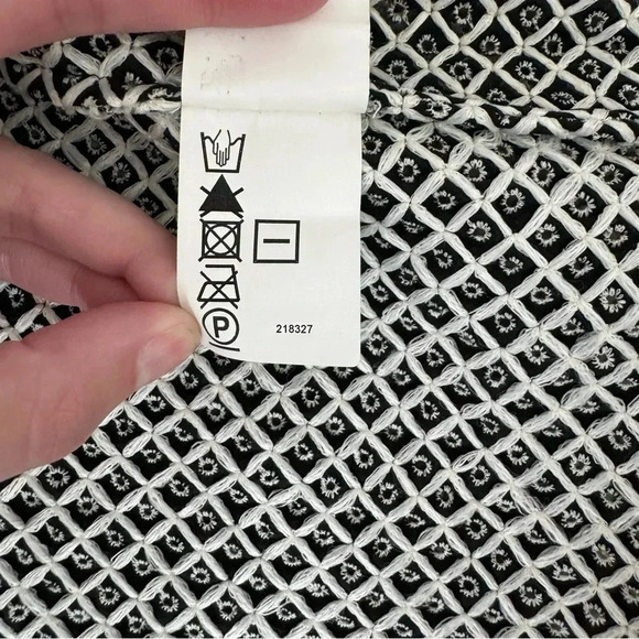 FARM Rio Abstract Black and White Geometric Woven Cardigan - Picture 11 of 14